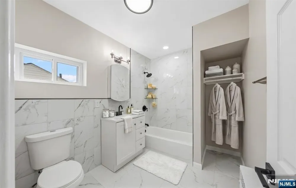 246 Belleview Terrace Hillside, NJ 07205