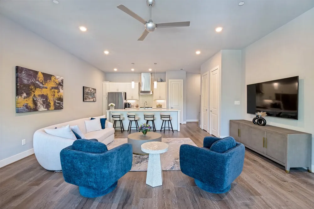 15875 Spectrum Drive #1101 Addison, TX 75001