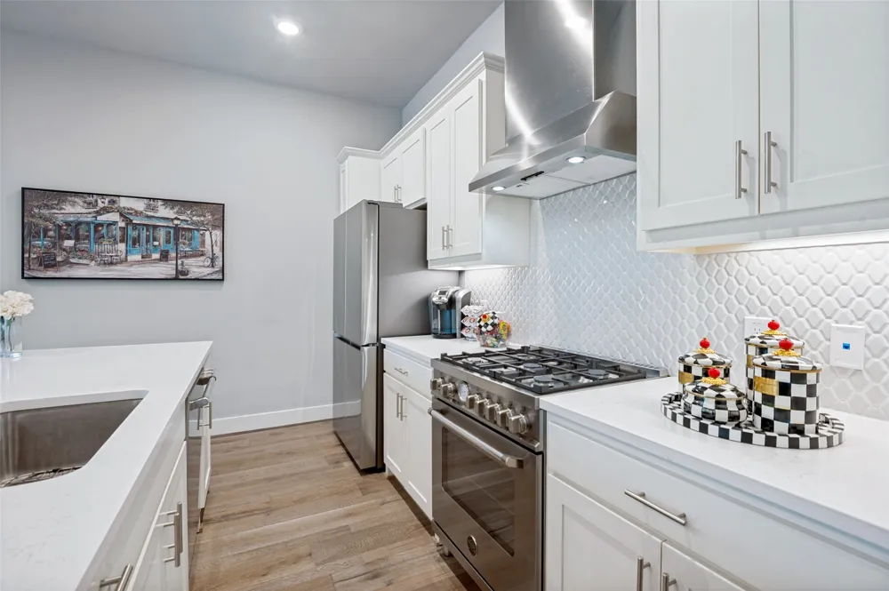 15875 Spectrum Drive #1101 Addison, TX 75001