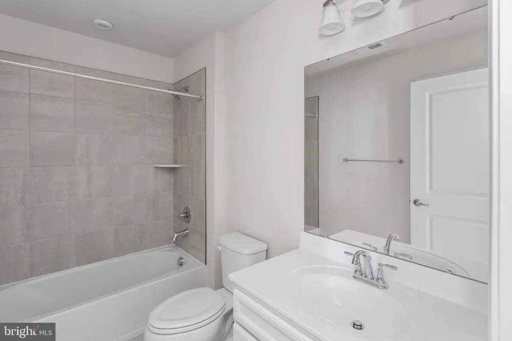 46 ROSEMARY WAY Mount Laurel, NJ 08054