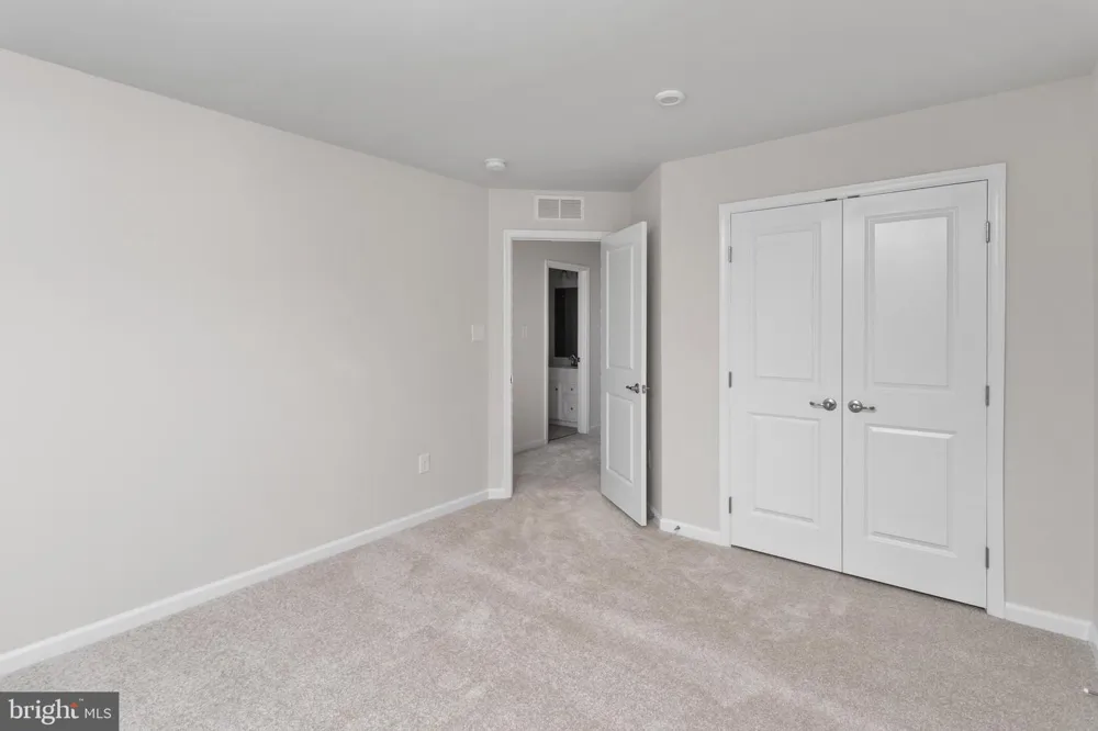 46 ROSEMARY WAY Mount Laurel, NJ 08054