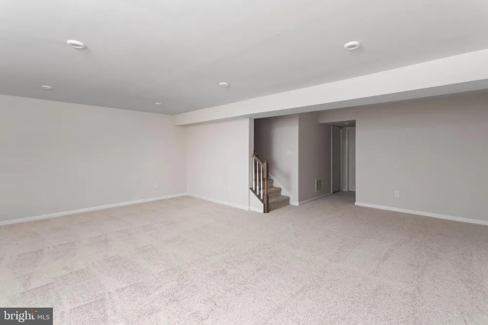 46 ROSEMARY WAY Mount Laurel, NJ 08054