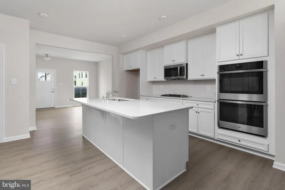 46 ROSEMARY WAY Mount Laurel, NJ 08054