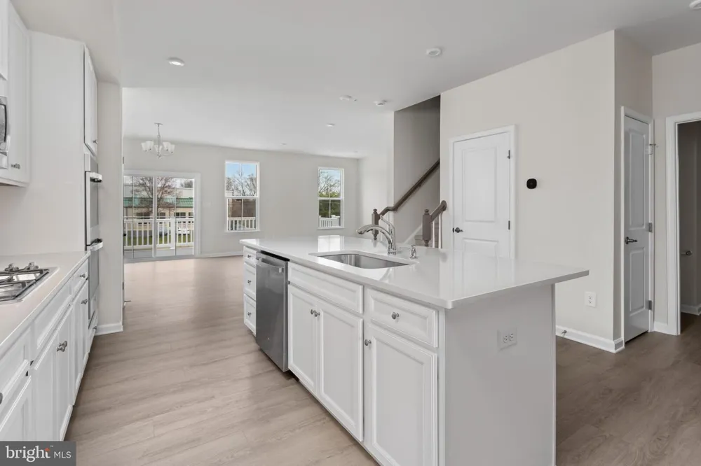 46 ROSEMARY WAY Mount Laurel, NJ 08054