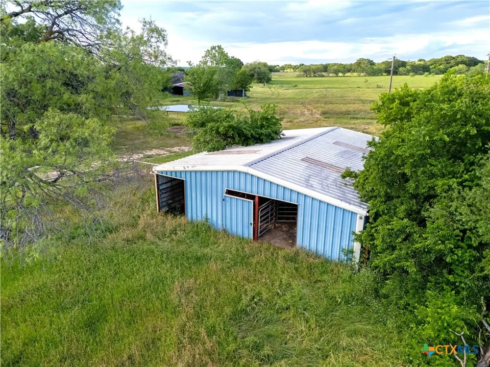 980 League Ranch Road Axtell, TX 76705