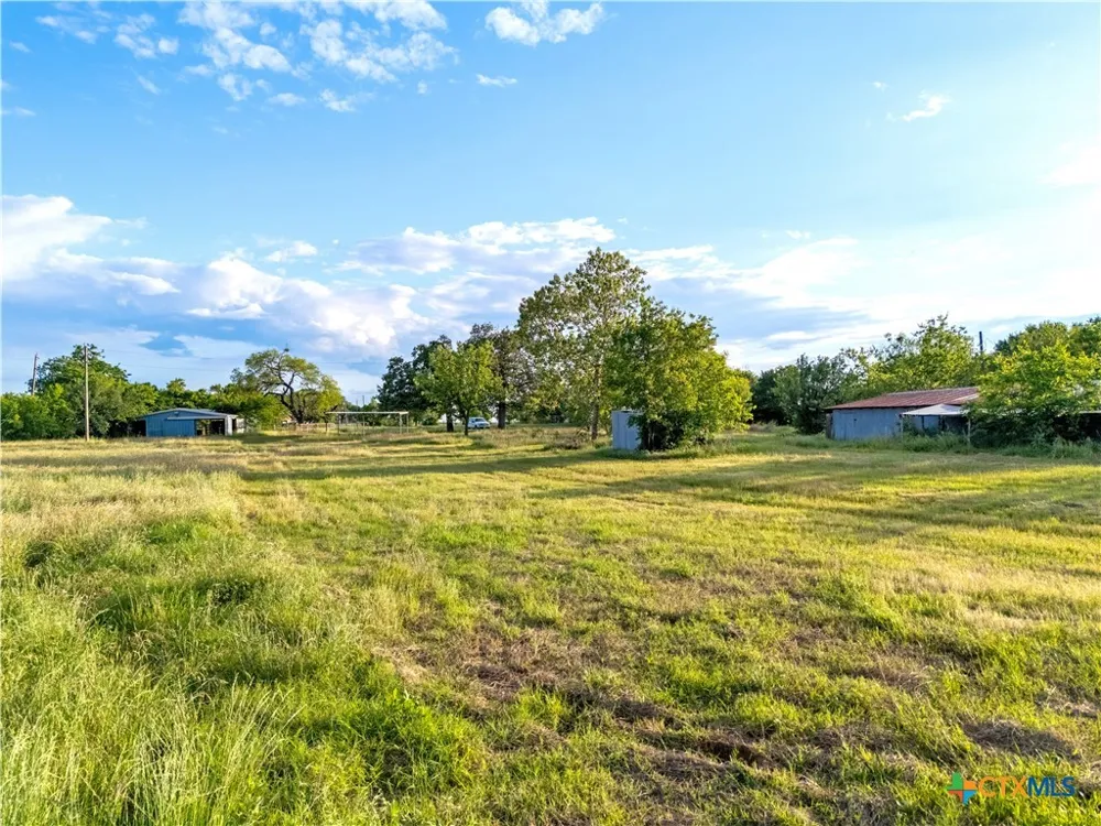 980 League Ranch Road Axtell, TX 76705