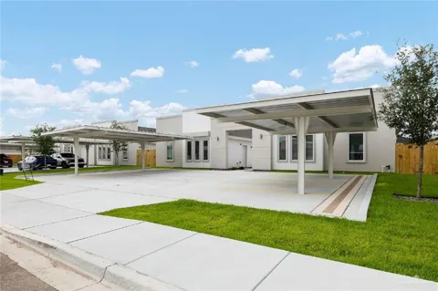 2805 E Harrison Avenue #3
