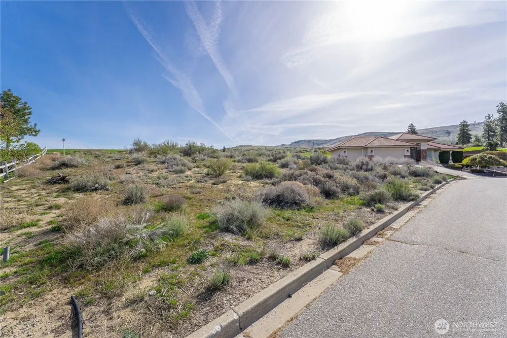 304 Desert View Place Orondo, WA 98843