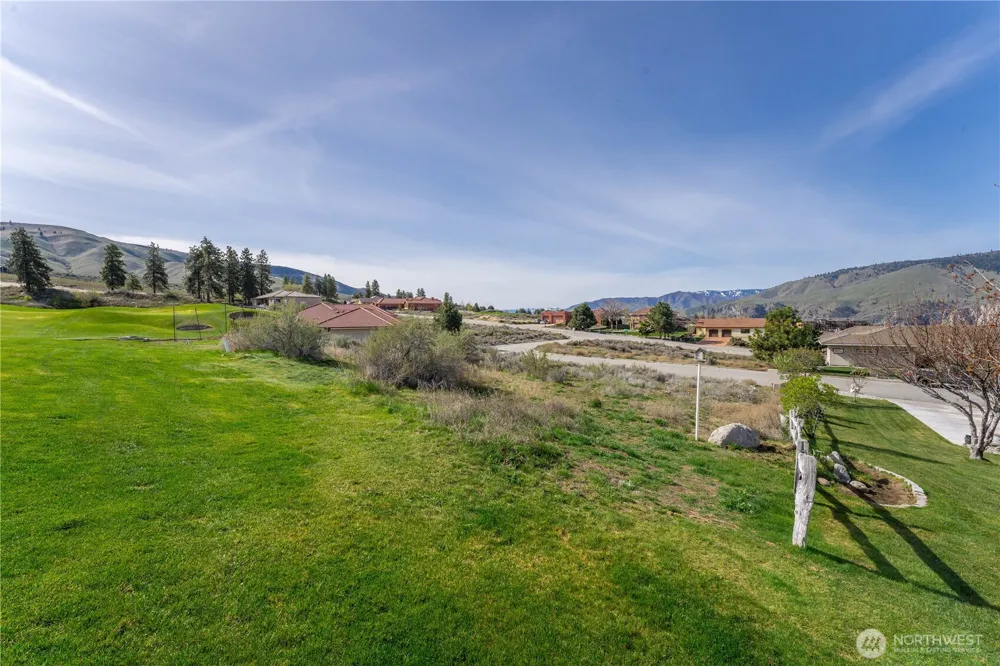 304 Desert View Place Orondo, WA 98843