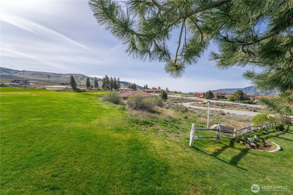 304 Desert View Place Orondo, WA 98843