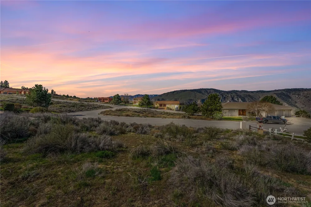 304 Desert View Place Orondo, WA 98843