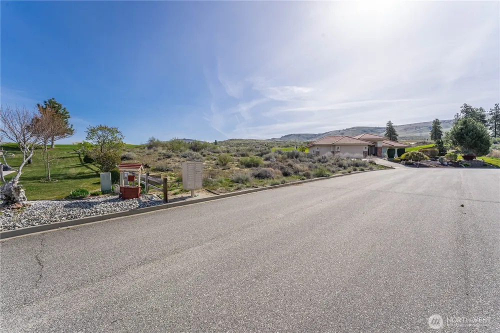 304 Desert View Place Orondo, WA 98843