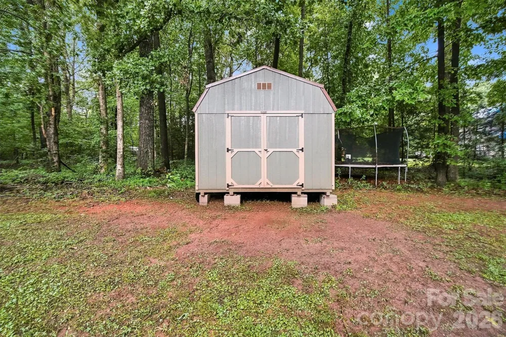 3933 MATTINGLY DRIVE Hickory, NC 28602