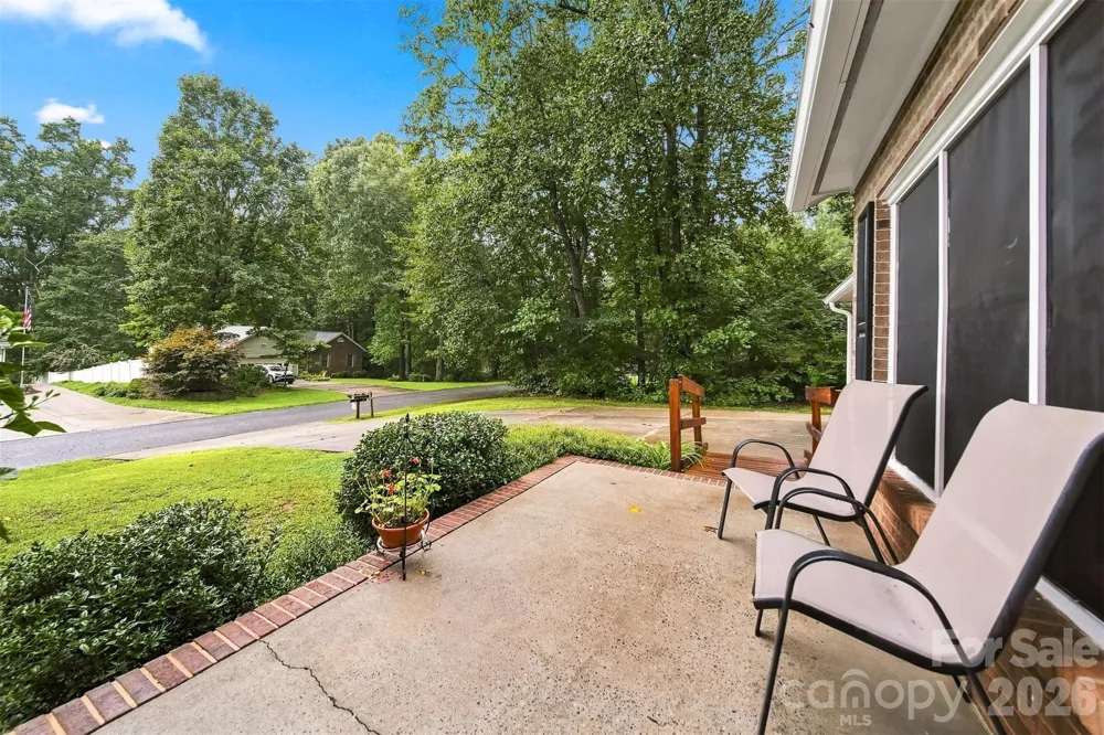3933 MATTINGLY DRIVE Hickory, NC 28602