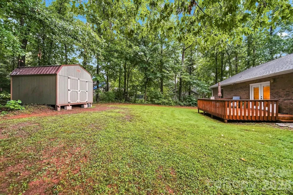 3933 MATTINGLY DRIVE Hickory, NC 28602