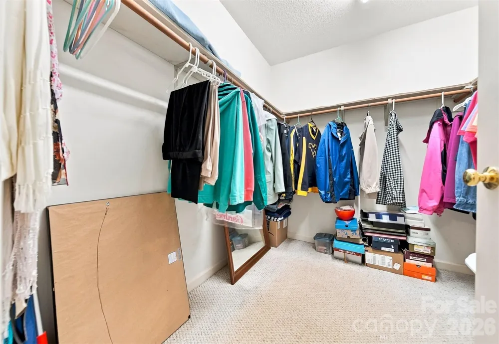 3933 MATTINGLY DRIVE Hickory, NC 28602