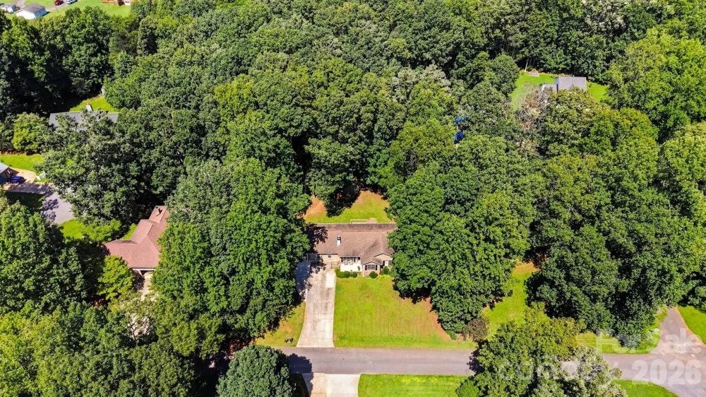 3933 MATTINGLY DRIVE Hickory, NC 28602