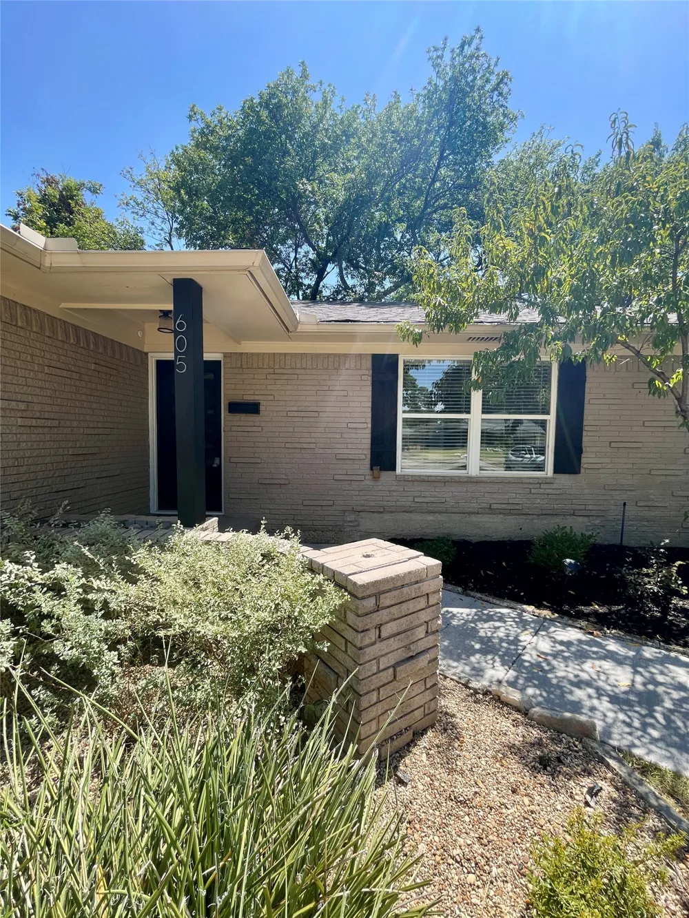 605 Devonshire Drive Richardson, TX 75080
