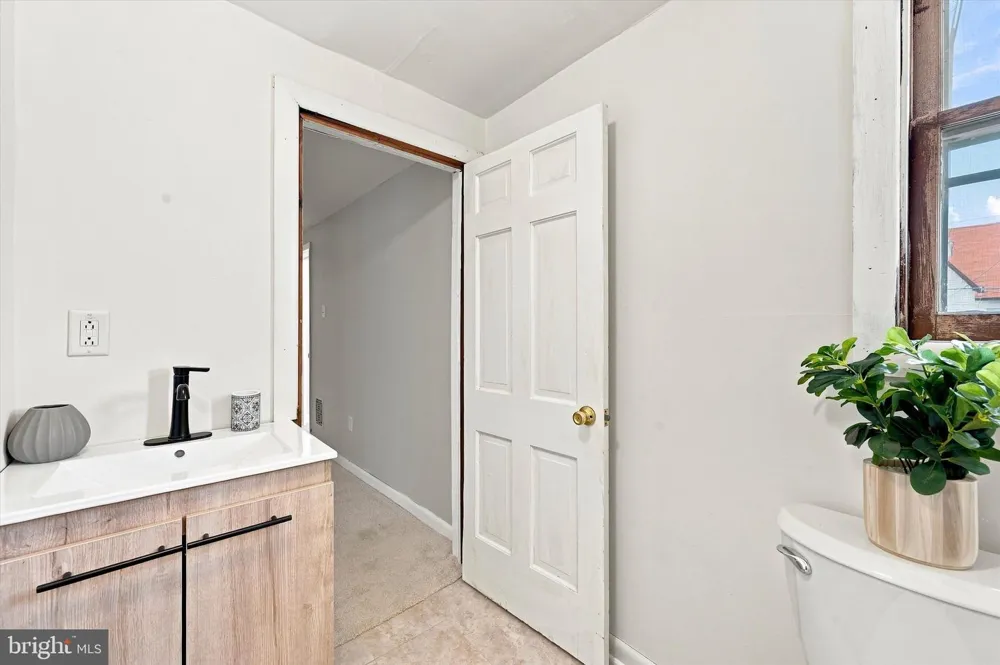 35 MARSHALL AVENUE Marcus Hook, PA 19061
