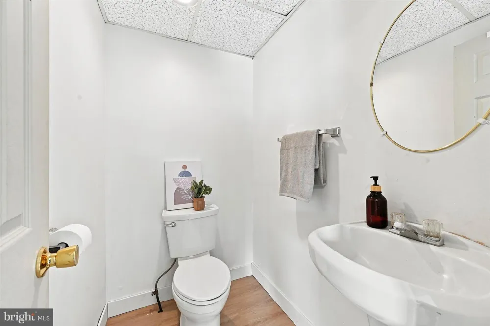 35 MARSHALL AVENUE Marcus Hook, PA 19061