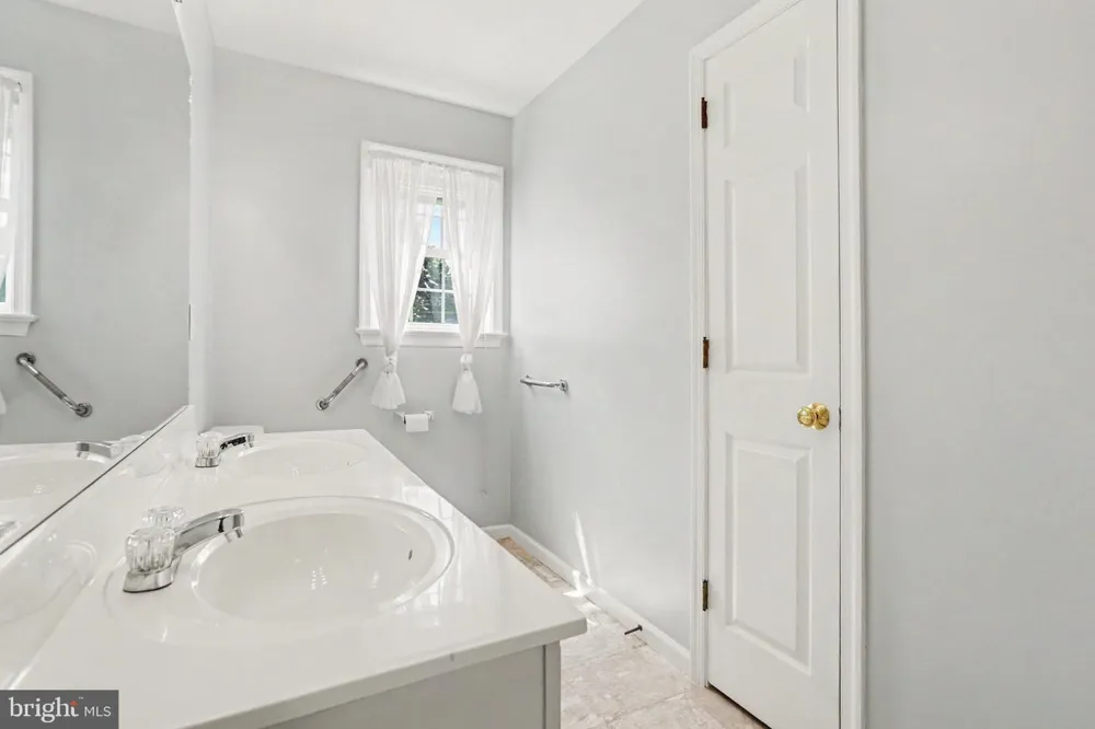 470 OAK LANE Palmyra, PA 17078