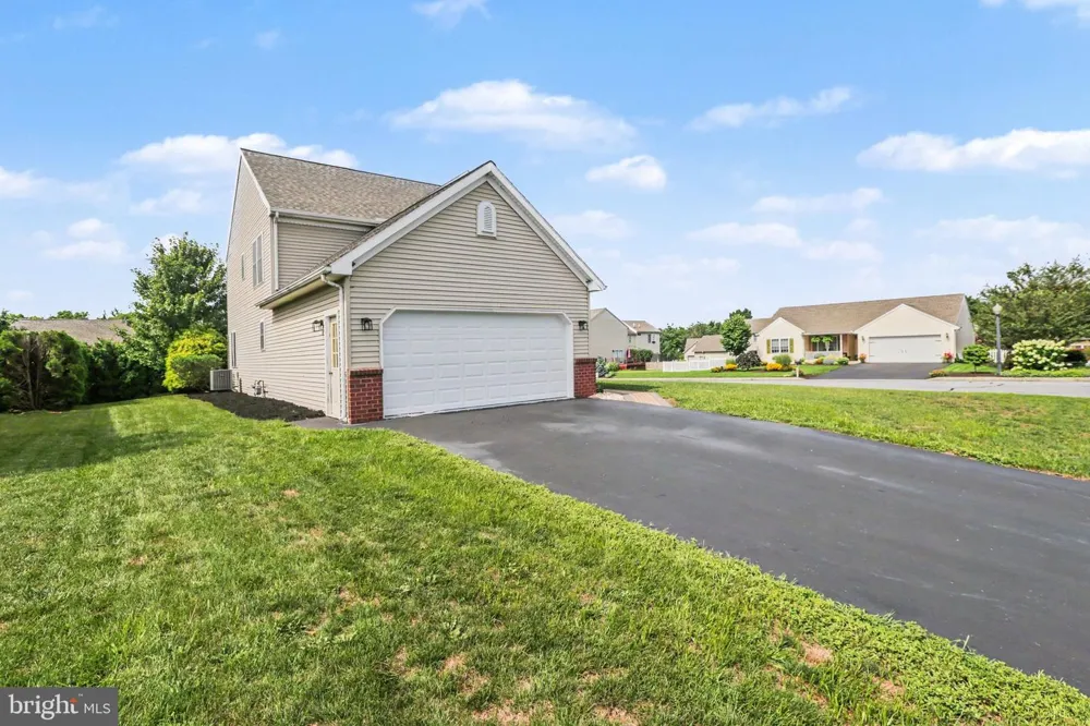 470 OAK LANE Palmyra, PA 17078