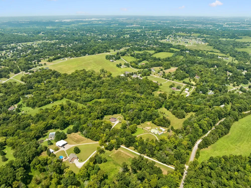 2300 Lee Rd Spring Hill, TN 37174