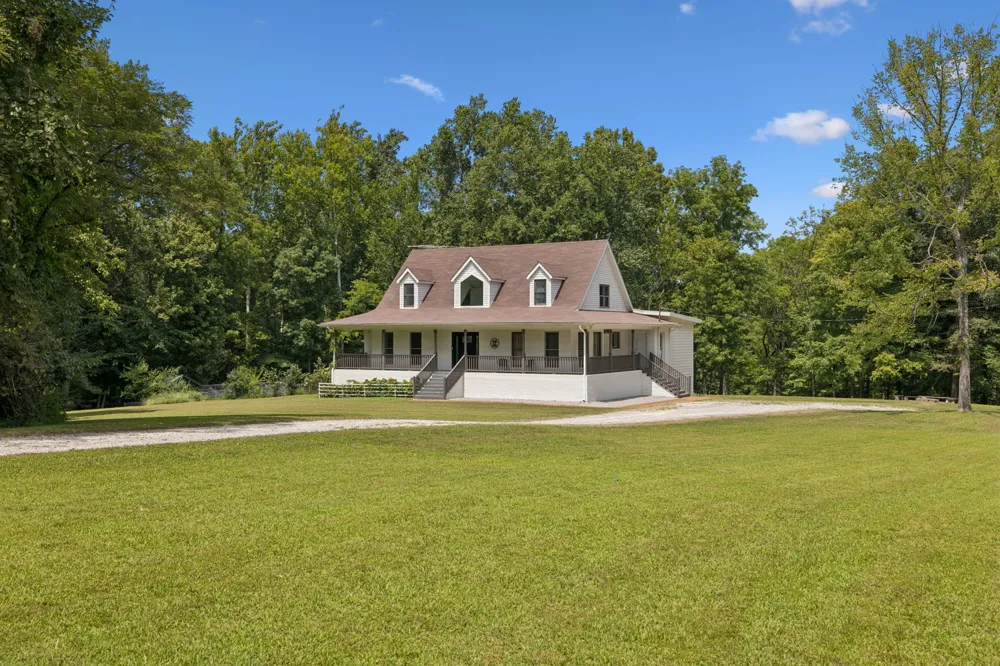 2300 Lee Rd Spring Hill, TN 37174