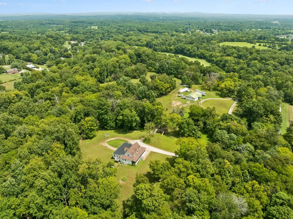 2300 Lee Rd Spring Hill, TN 37174