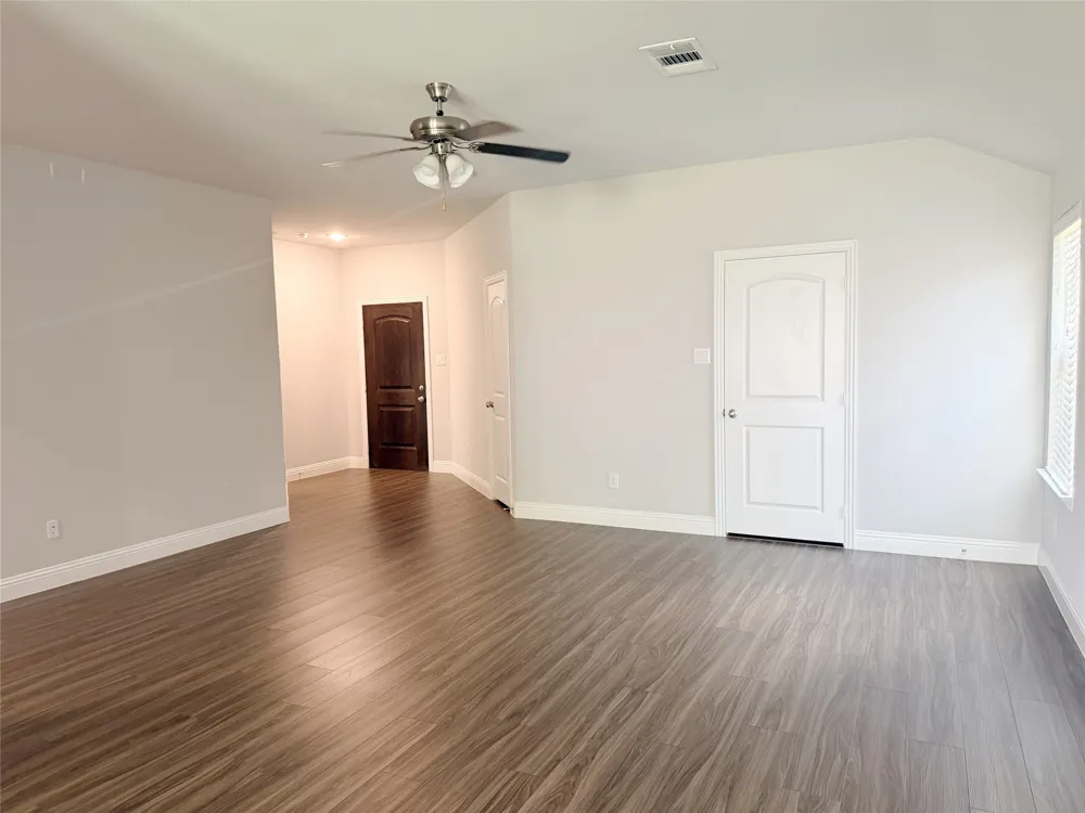 6423 Graceland Drive Greenville, TX 75402