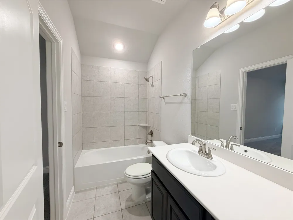 6423 Graceland Drive Greenville, TX 75402