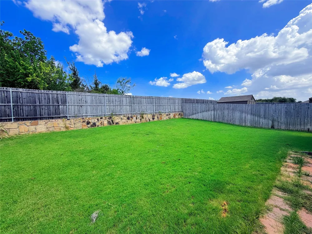 6423 Graceland Drive Greenville, TX 75402