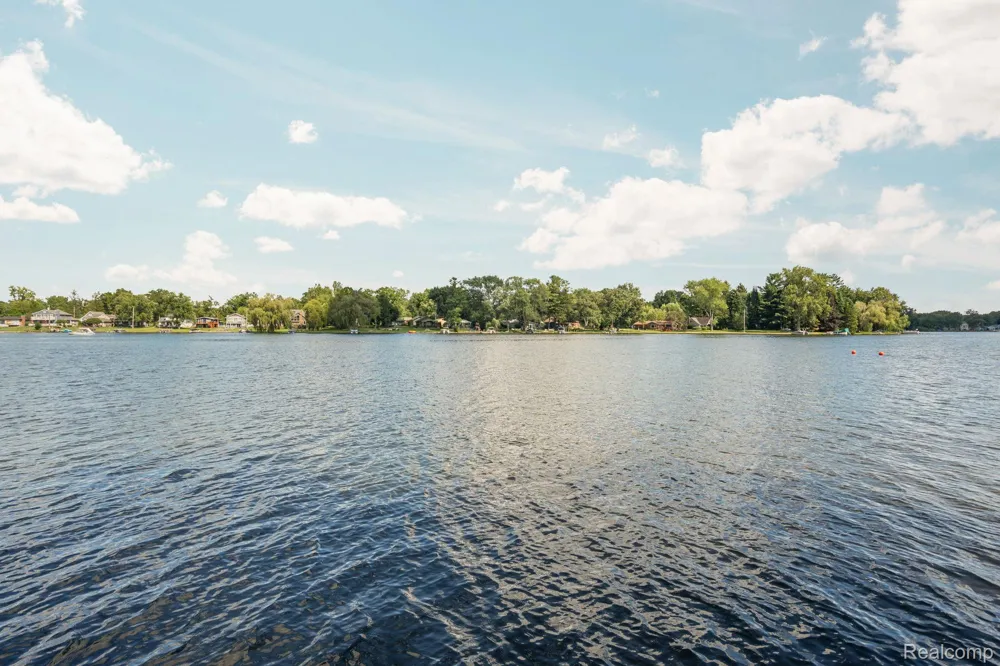 5958 Bullard Road Hartland Township, MI 48430