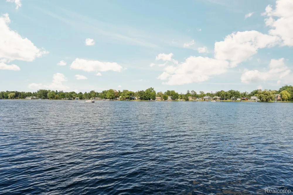 5958 Bullard Road Hartland Township, MI 48430