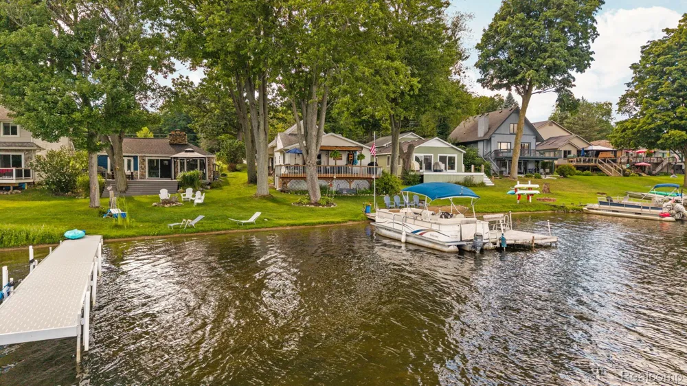 5958 Bullard Road Hartland Township, MI 48430