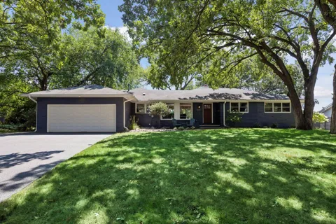 8201 Westwood Hills Curve