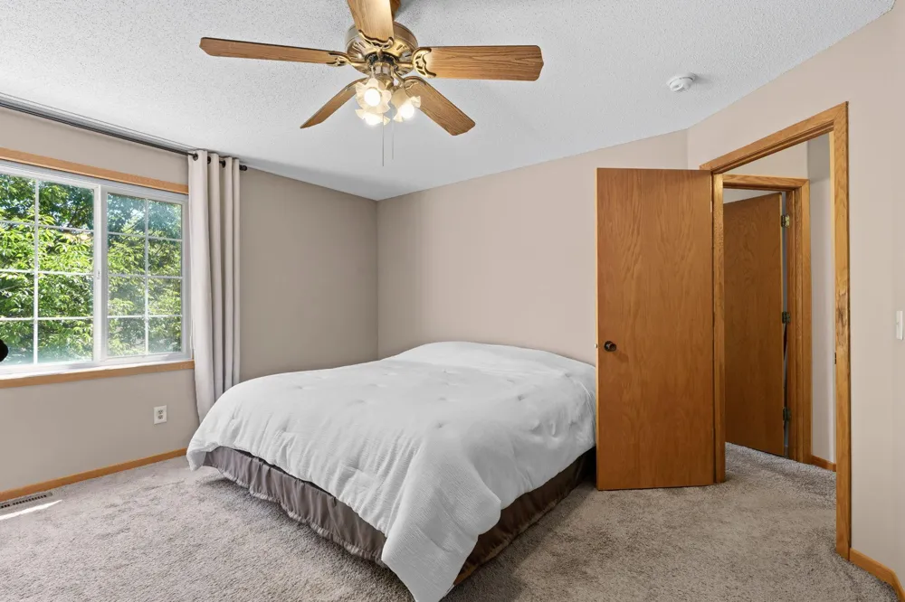15309 Greenhaven Lane #109 Burnsville, MN 55306