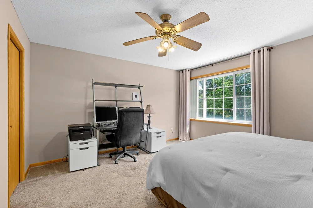 15309 Greenhaven Lane #109 Burnsville, MN 55306