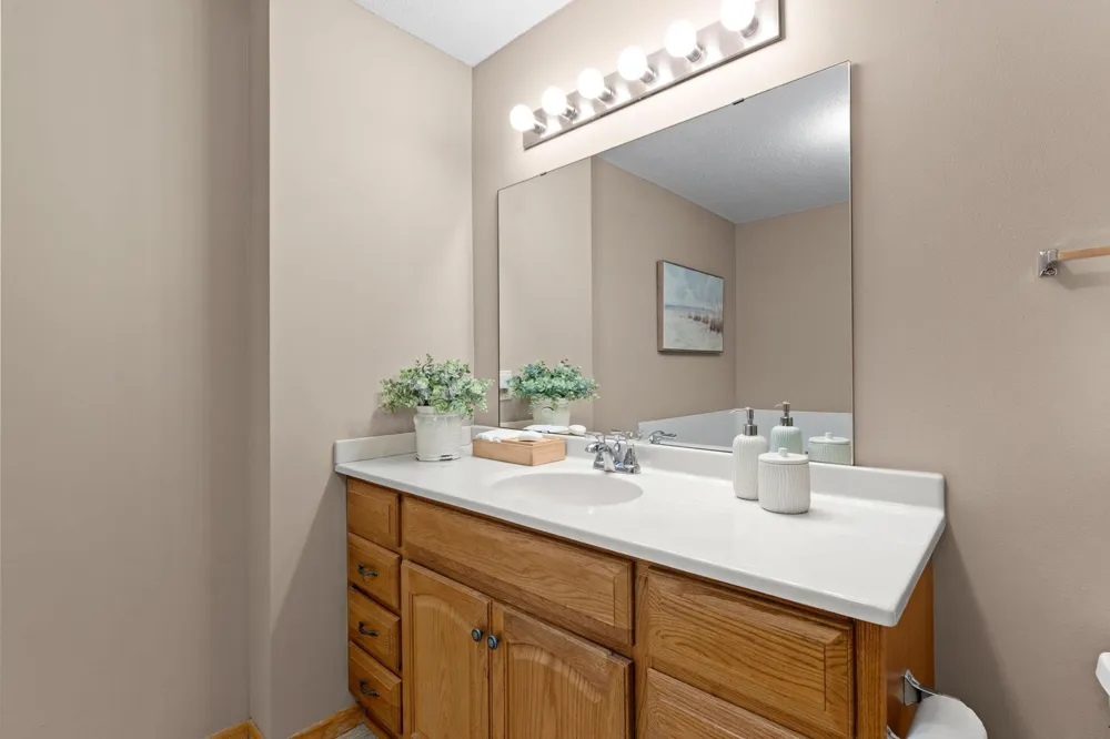 15309 Greenhaven Lane #109 Burnsville, MN 55306