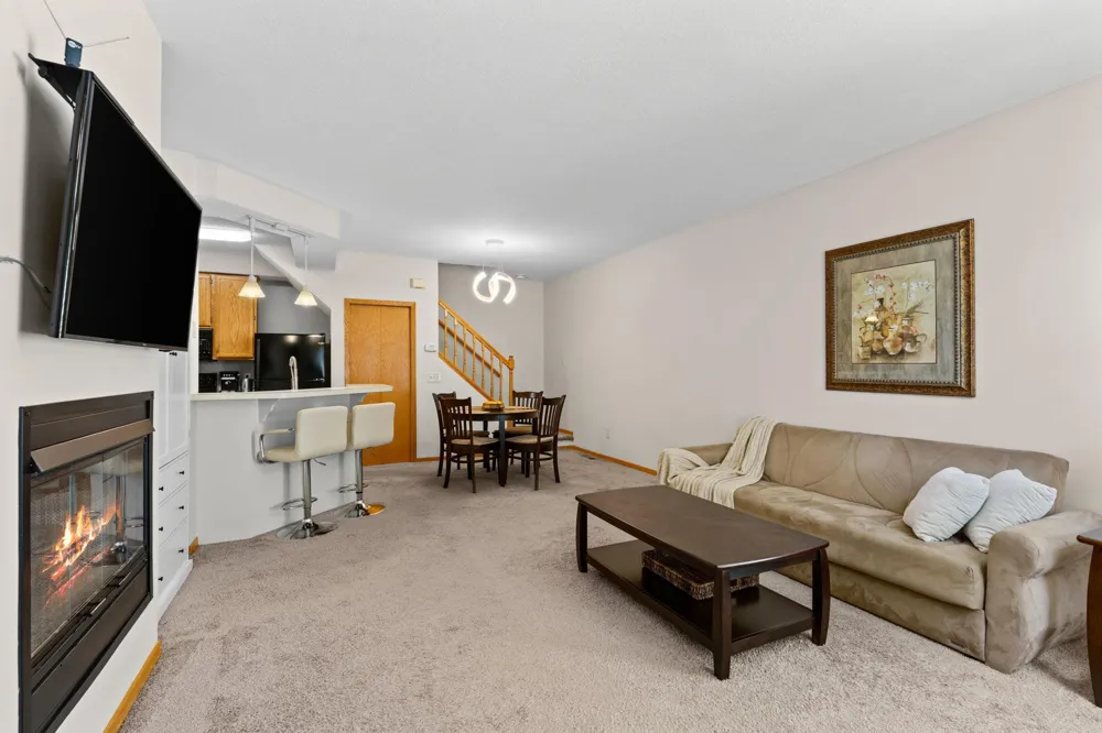 15309 Greenhaven Lane #109 Burnsville, MN 55306