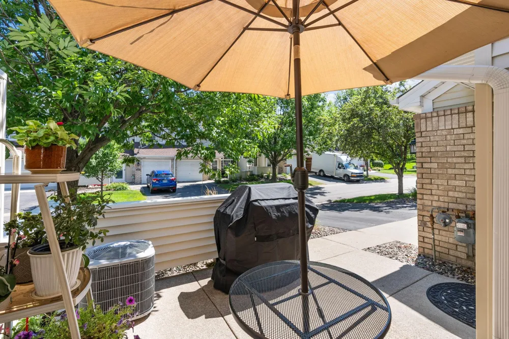 15309 Greenhaven Lane #109 Burnsville, MN 55306