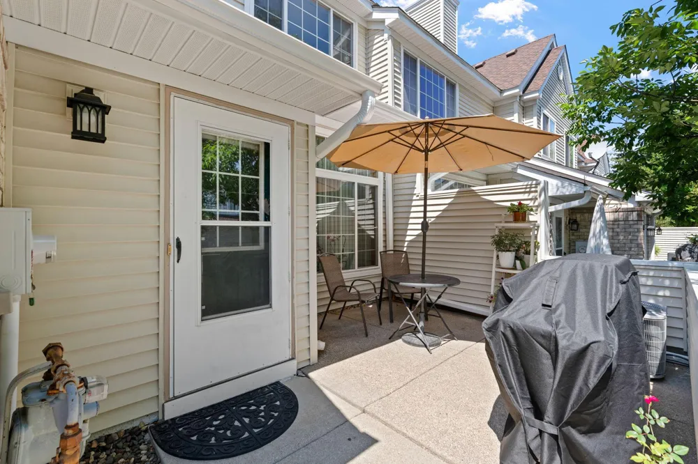 15309 Greenhaven Lane #109 Burnsville, MN 55306