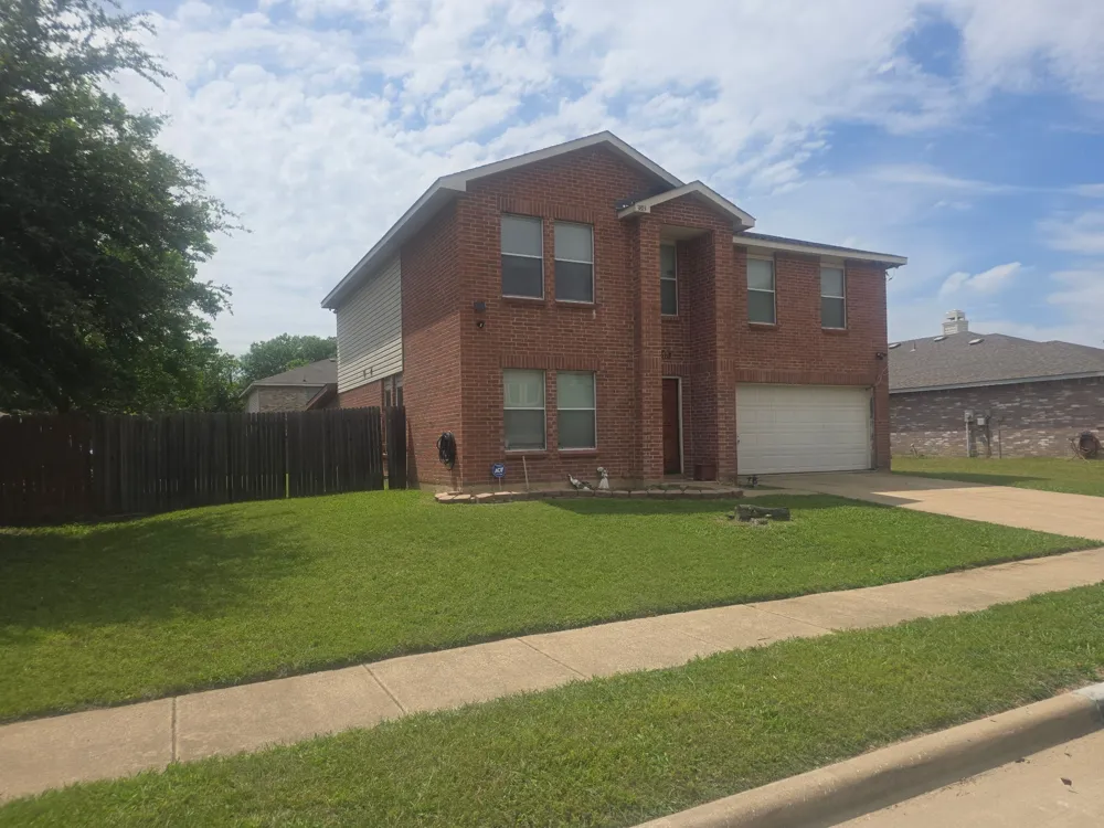 3813 Summer Hill Drive Balch Springs, TX 75180