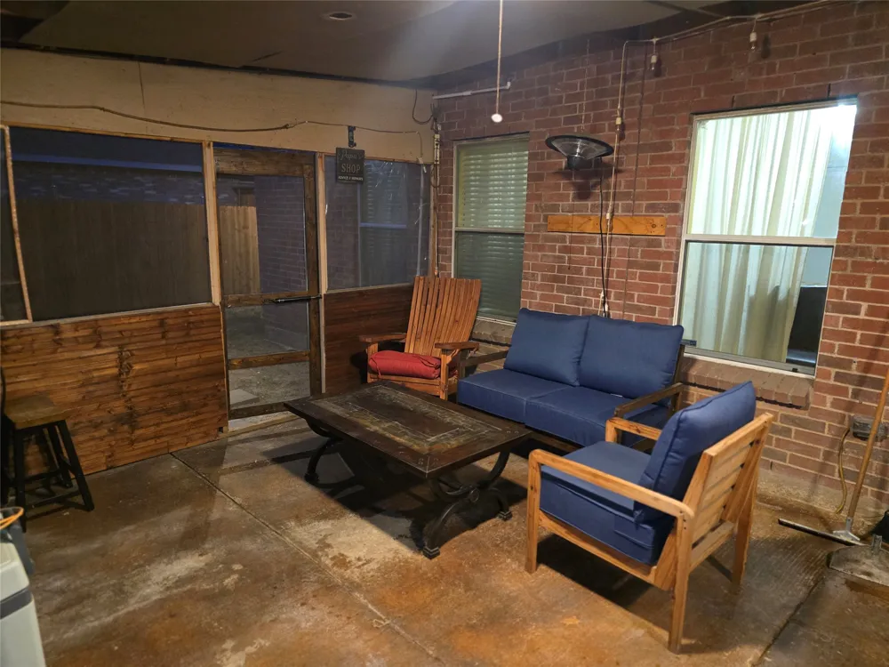 3813 Summer Hill Drive Balch Springs, TX 75180