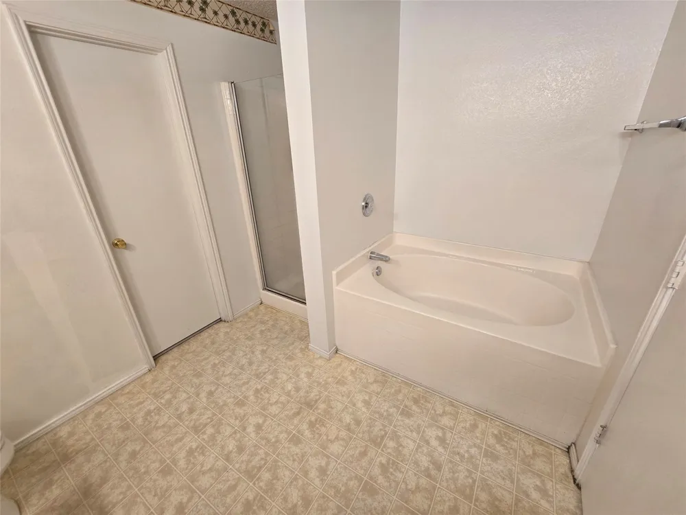 3813 Summer Hill Drive Balch Springs, TX 75180