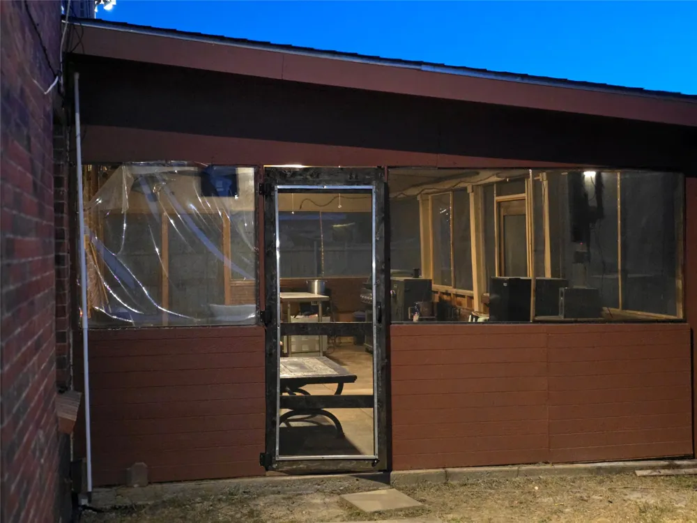 3813 Summer Hill Drive Balch Springs, TX 75180