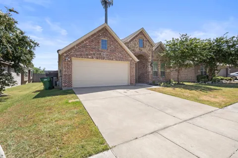 660 Sharpley Drive
