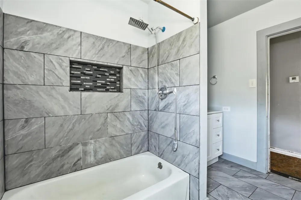 800 E Lobit Street Baytown, TX 77520