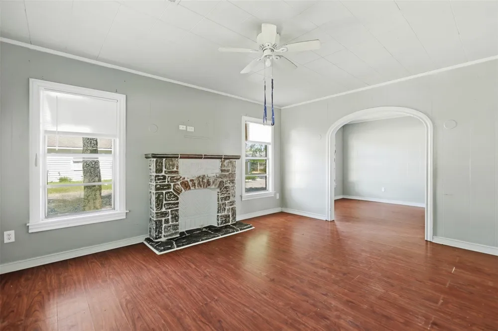 800 E Lobit Street Baytown, TX 77520