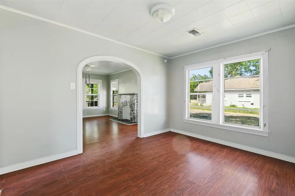 800 E Lobit Street Baytown, TX 77520